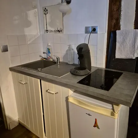 Apartment Evasion