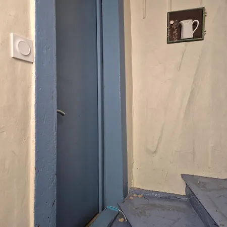 Apartment Evasion *